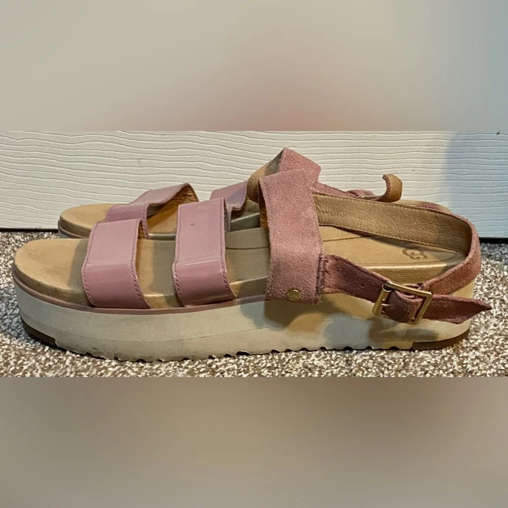 UGG Women's Braelynn  Pink Dawn Sandals Leather Platform Shoes US Size 10